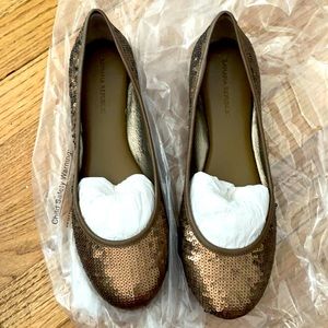 NWT Banana Republic sequin ballet flats